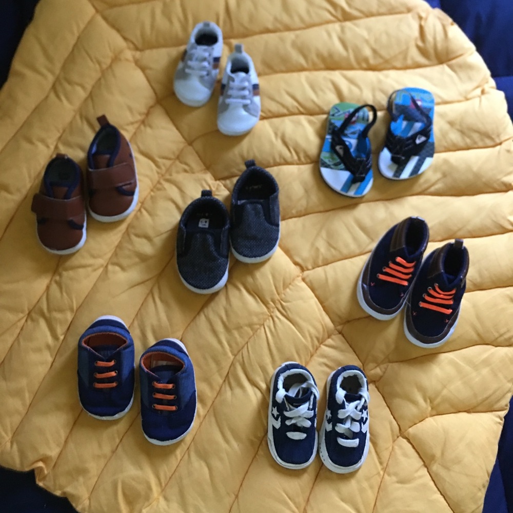 Bundle 6 pairs of baby shoes